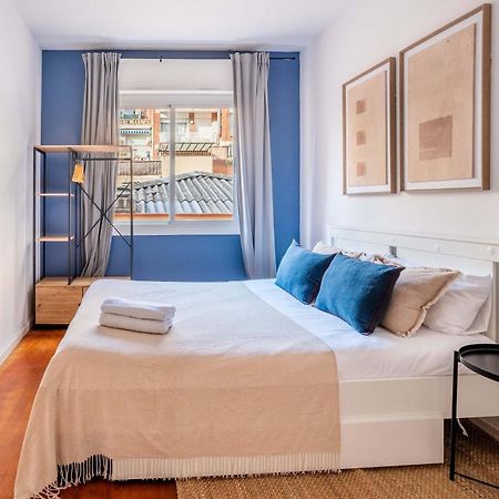 Next To Sagrada Familia 4-Bedroom Apartment Barcelona Bagian luar foto