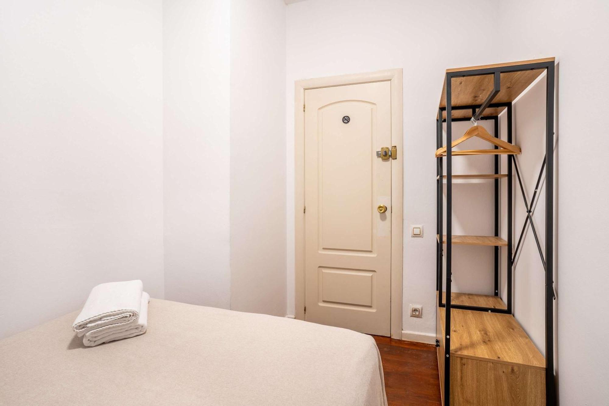 Next To Sagrada Familia 4-Bedroom Apartment Barcelona Bagian luar foto