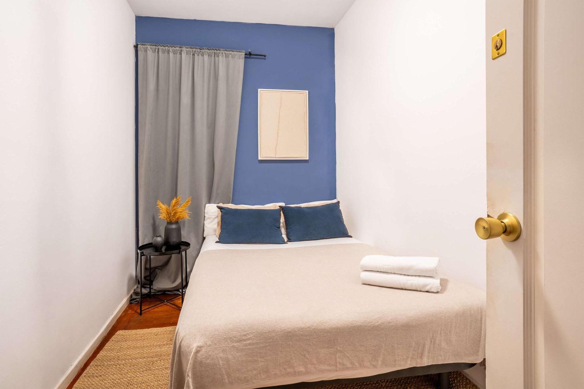 Next To Sagrada Familia 4-Bedroom Apartment Barcelona Bagian luar foto