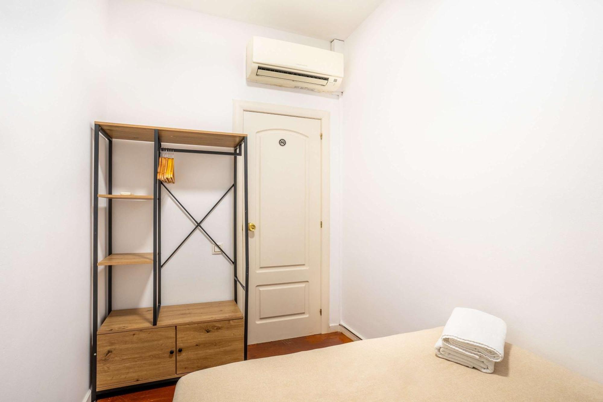 Next To Sagrada Familia 4-Bedroom Apartment Barcelona Bagian luar foto