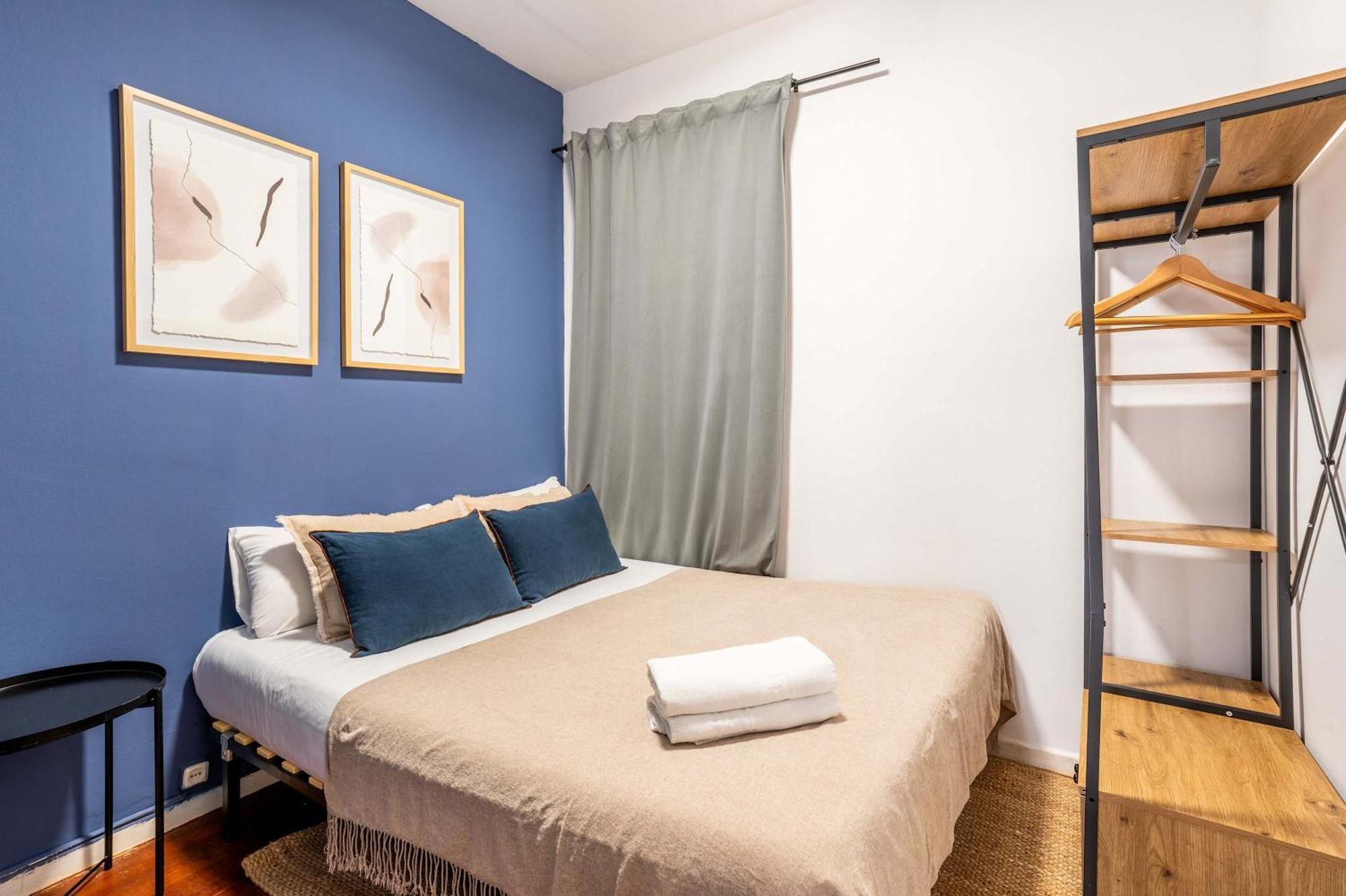 Next To Sagrada Familia 4-Bedroom Apartment Barcelona Bagian luar foto